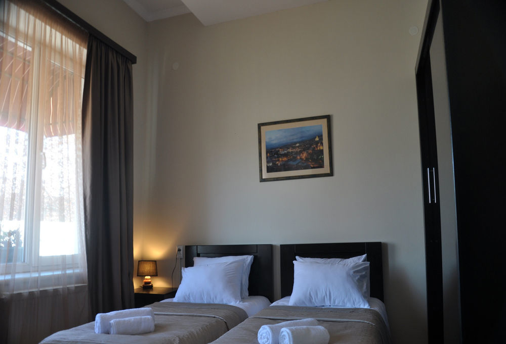 Gold Star Hotel Tbilisi Exterior photo