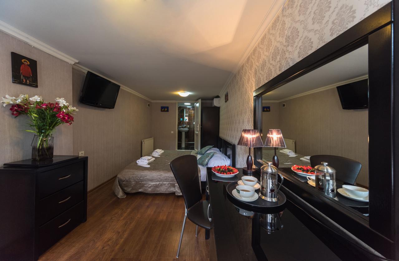 Gold Star Hotel Tbilisi Exterior photo