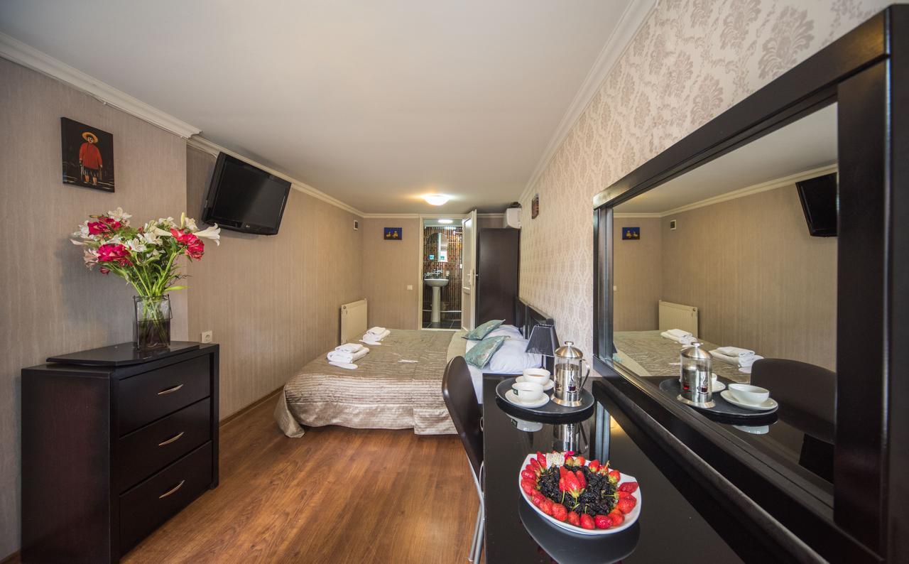 Gold Star Hotel Tbilisi Exterior photo